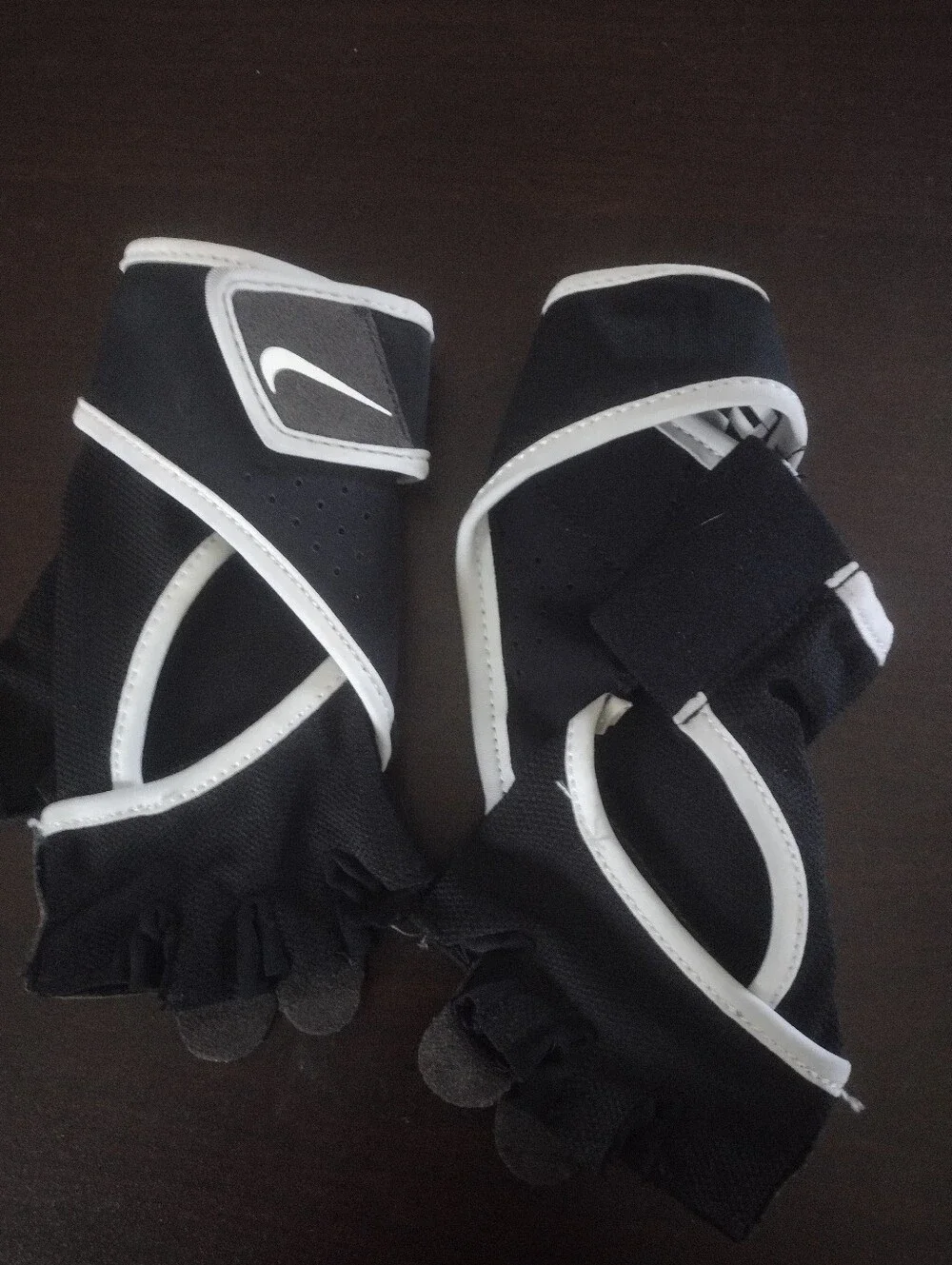 Nike Premium Black and White Fingerless Training Gloves